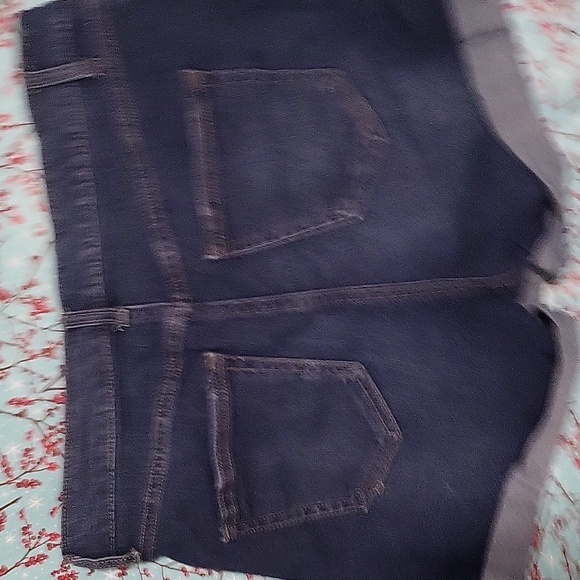 2 Jean Short Sets 1 Low Price - Picture 12 of 12